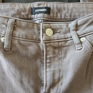Like New! Express Boyfriend Midrise Jeans. Stonewash Brown Size 6